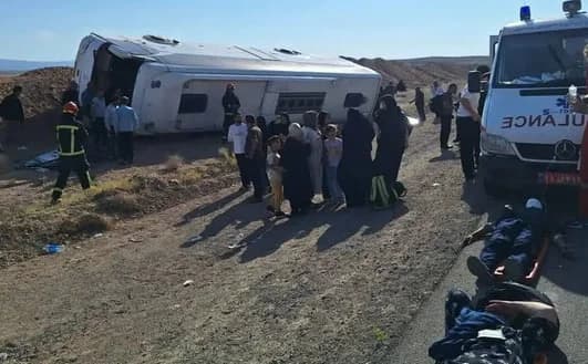واژگونی اتوبوس در محور شاهرود میامی ۱۰ مصدوم برجا گذاشت
