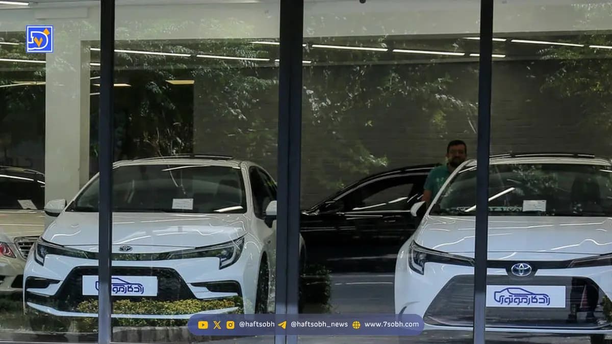 گزارشی از بازار شب عید خودرو / کاهش قیمت در بازار بیمشتری